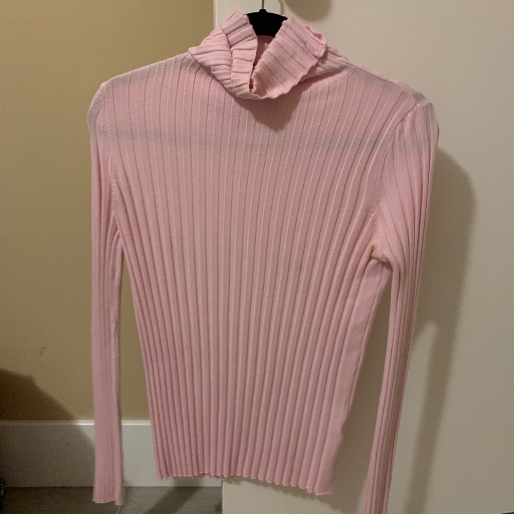 Baby pink ribbed turtleneck